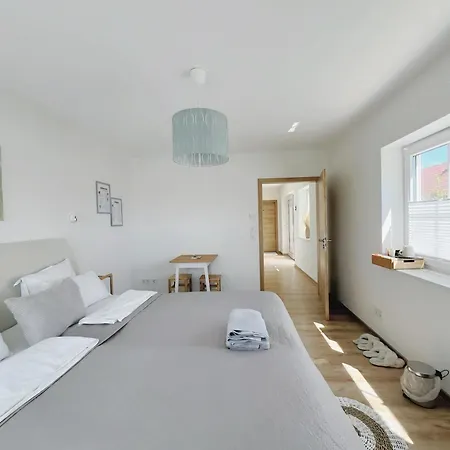 홈스테이 Private In Neubau Familienhaus 알스펠트