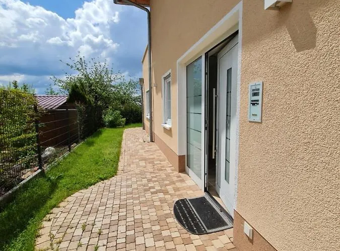 Private In Neubau Familienhaus *